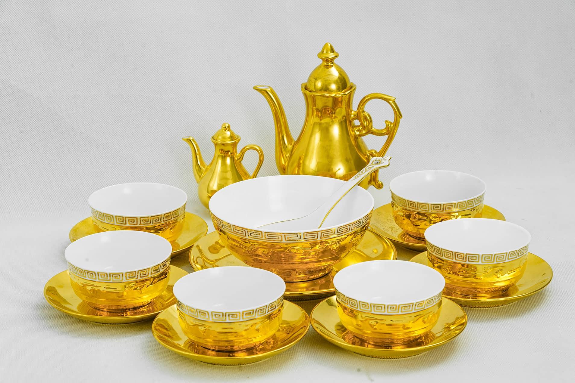 Đôi bình phủ vàng kim 24K hai lớp
